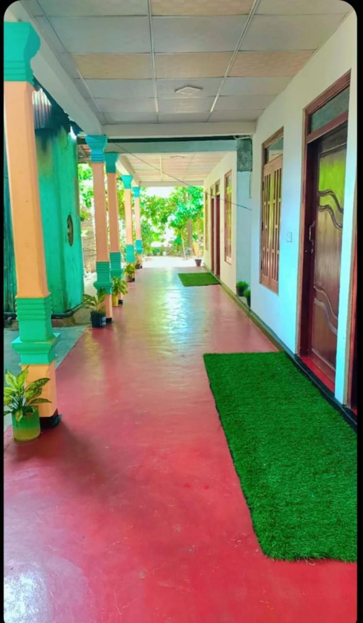 Nr Villa Nilaveli Exterior photo